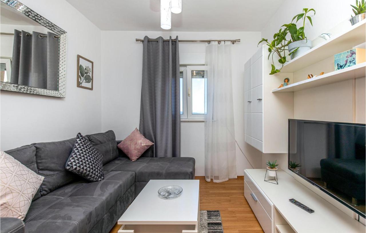 Amazing Apartment In Kostrena With 1 Bedrooms And Wifi Exteriér fotografie